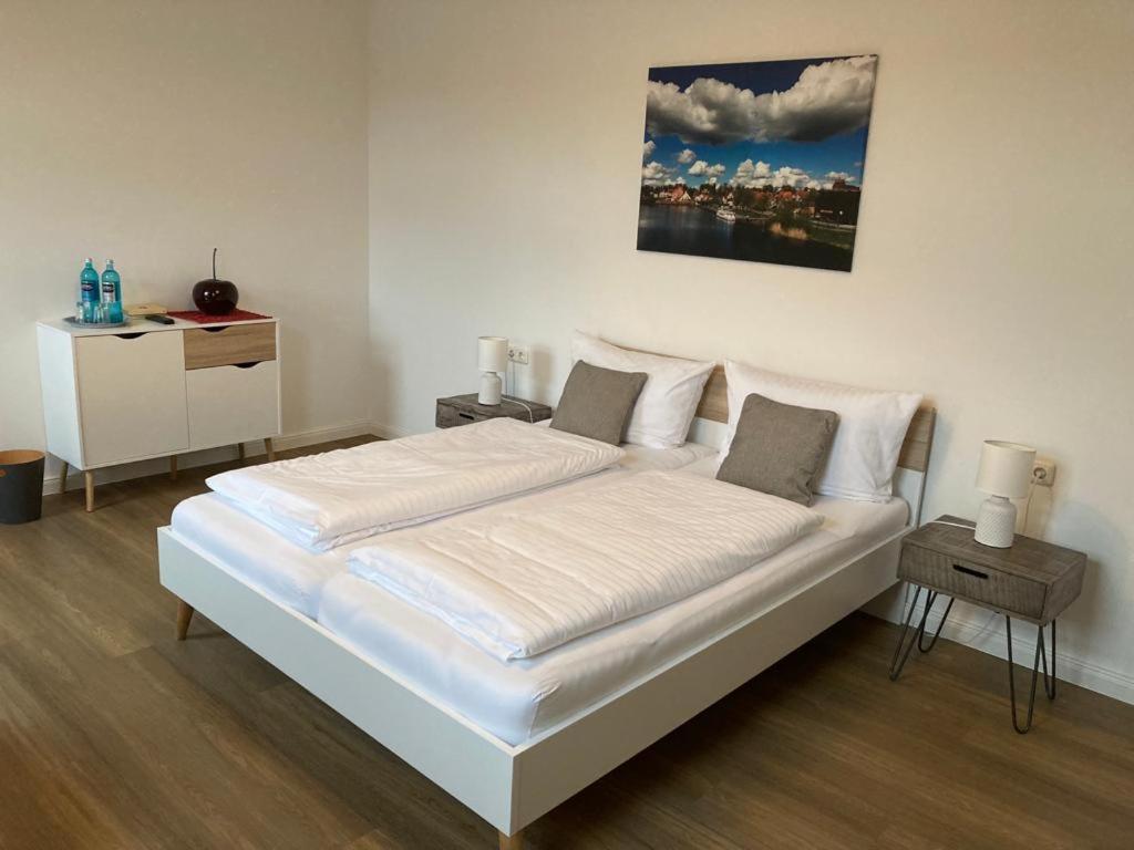Das Bilderbuchcafe - Ferien - Apartment No 3 - Markt 7 Хафельберг Экстерьер фото