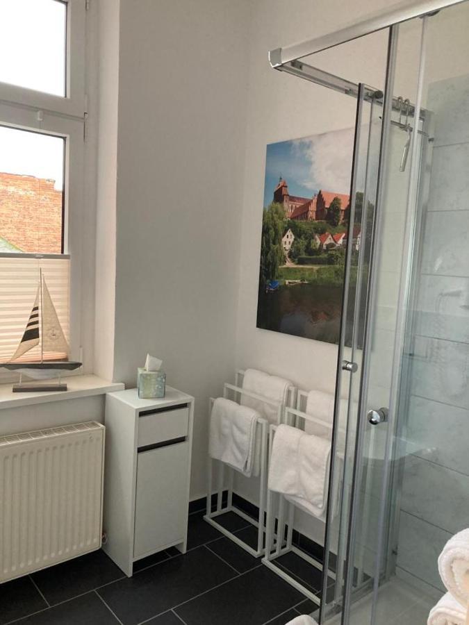 Das Bilderbuchcafe - Ferien - Apartment No 3 - Markt 7 Хафельберг Экстерьер фото